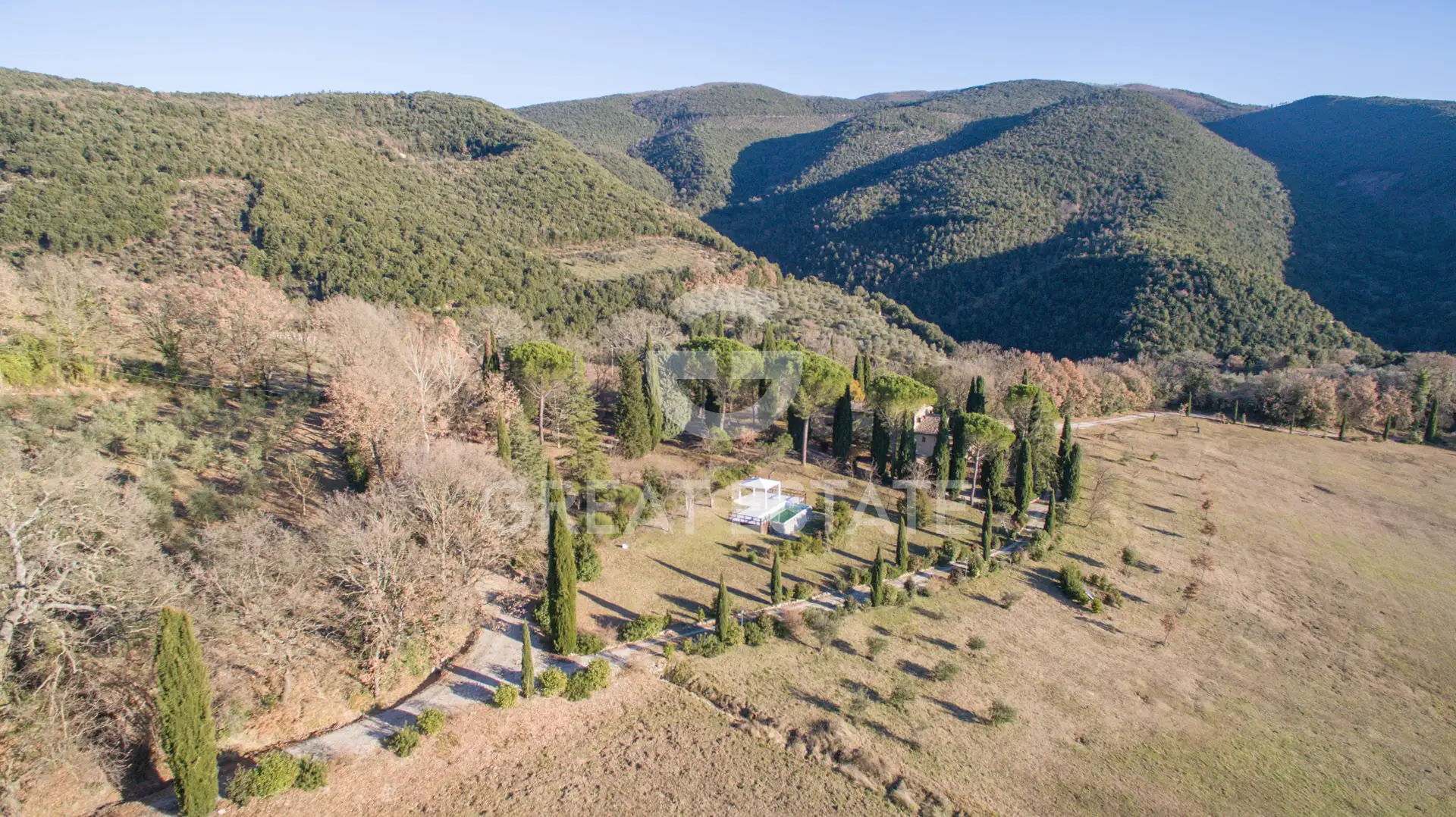 House 548m² in Italy, Terney. Priced at 990000€ rent photo-6