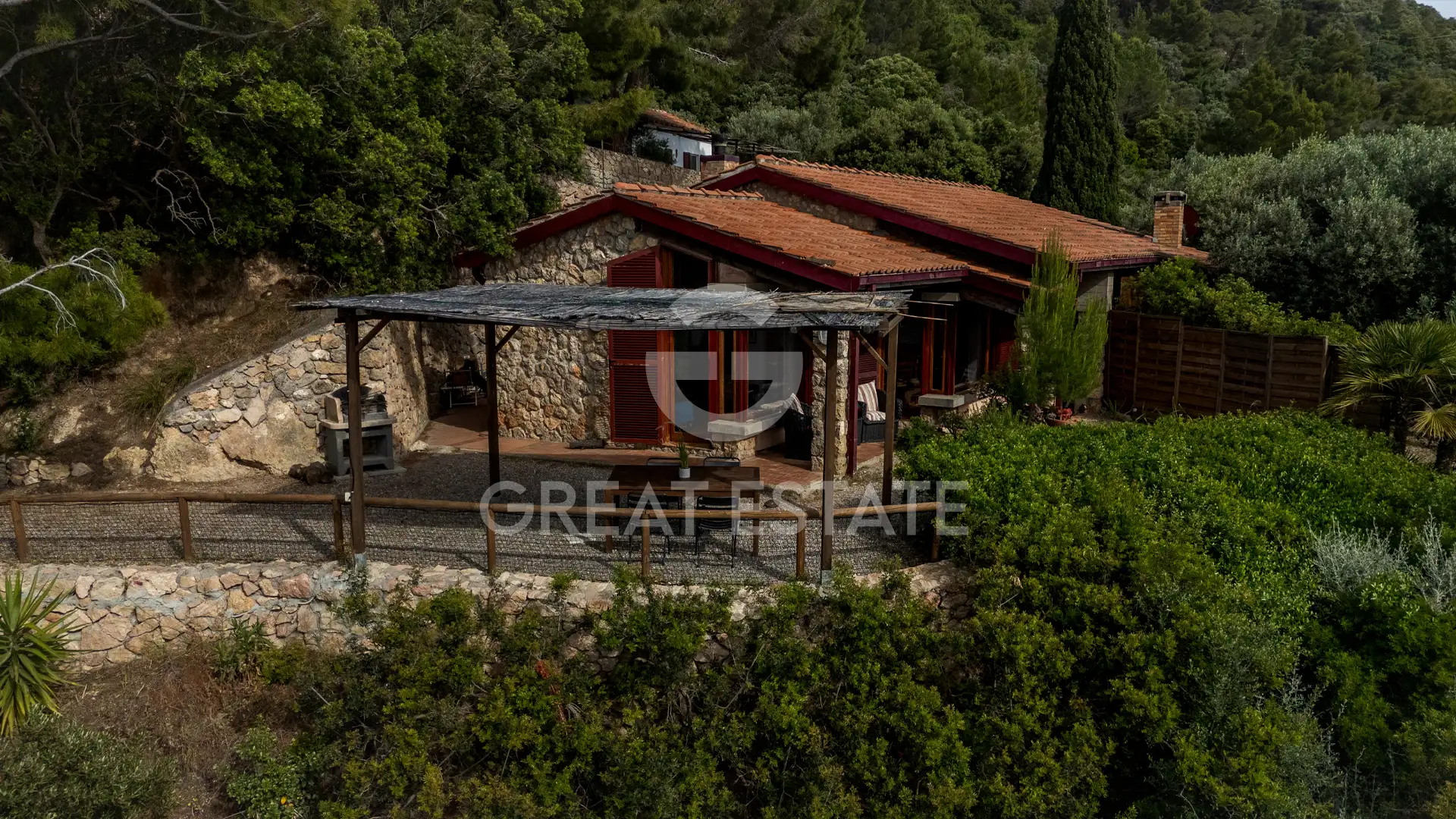 Villa 211m² in Italy, Grosseto. Priced at 1650000€ rent photo-4