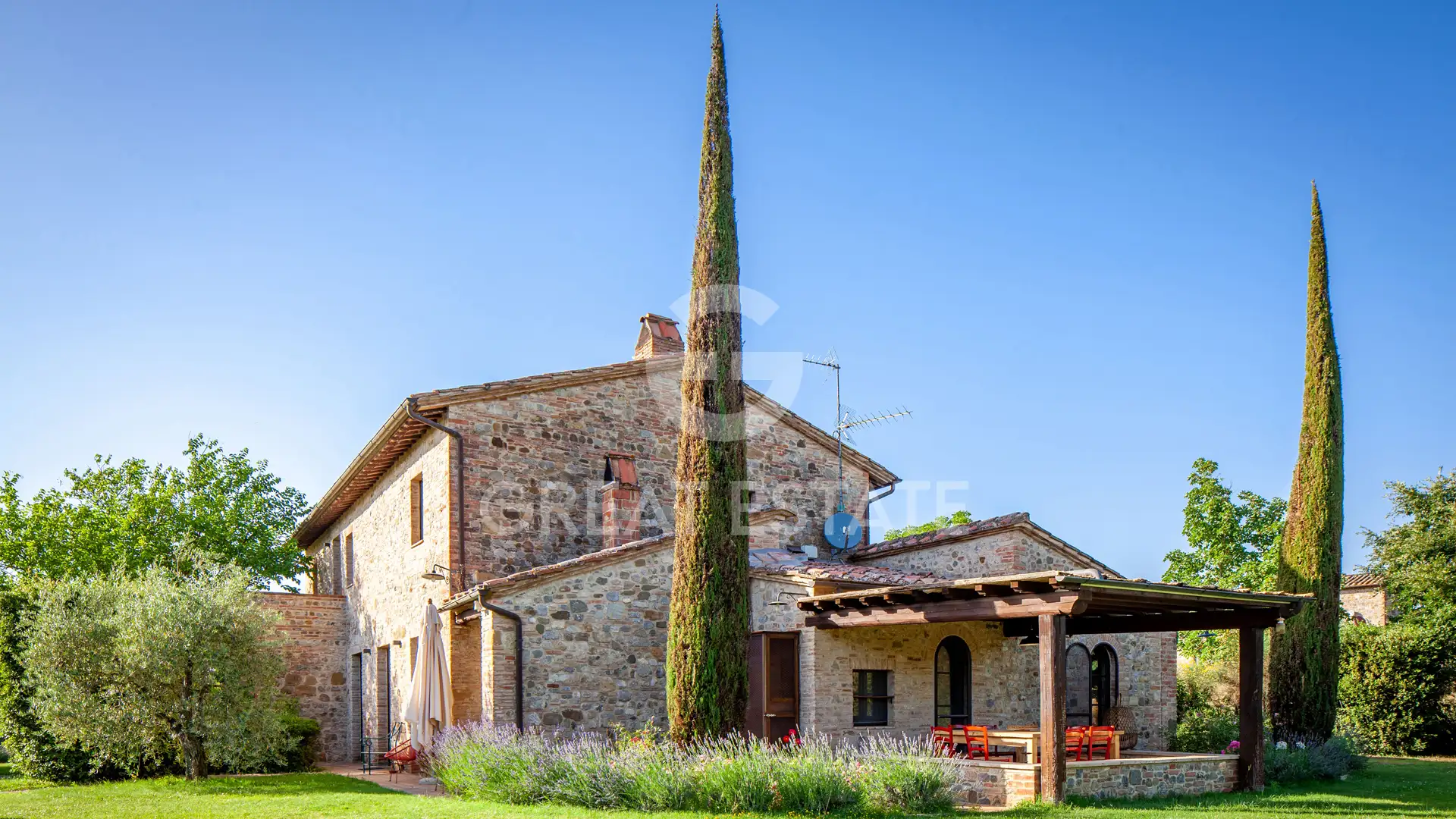 House 343m² in Italy, Perugia. Priced at 1800000€ rent photo-6