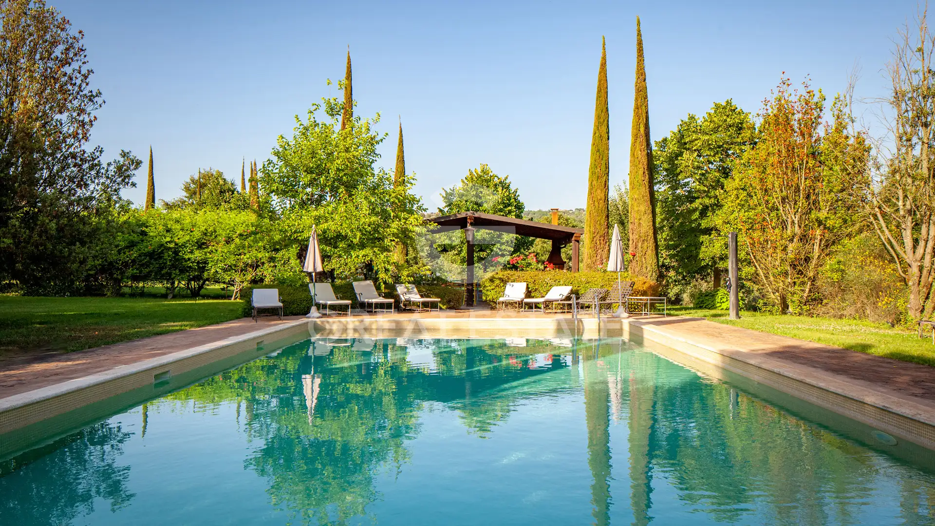 House 343m² in Italy, Perugia. Priced at 1800000€ rent photo-10