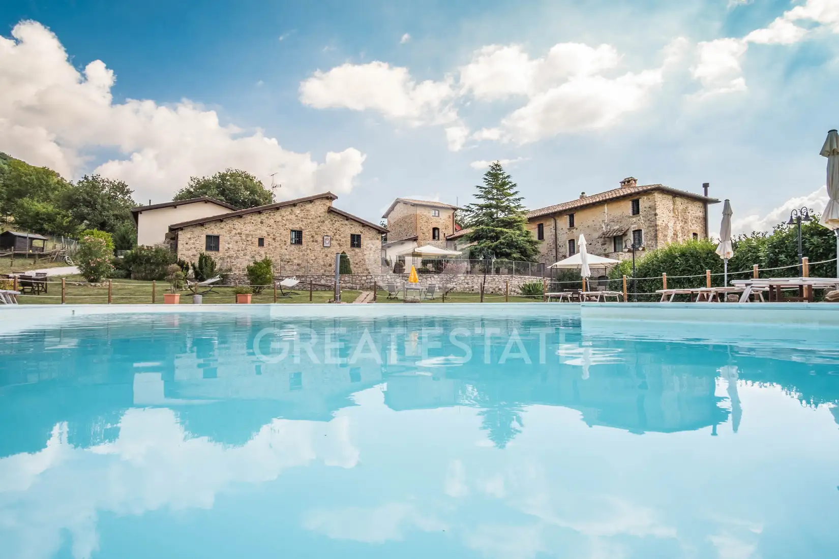 House 1157m² in Italy, Perugia. Priced at 1950000€ rent photo-1