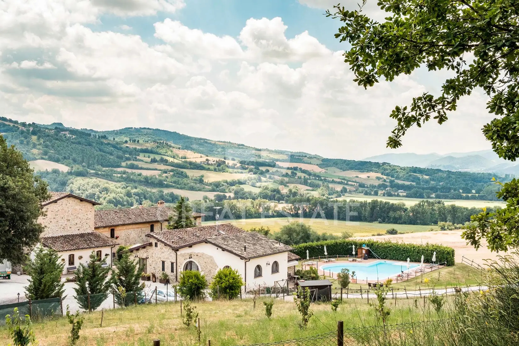 House 1157m² in Italy, Perugia. Priced at 1950000€ rent photo-2