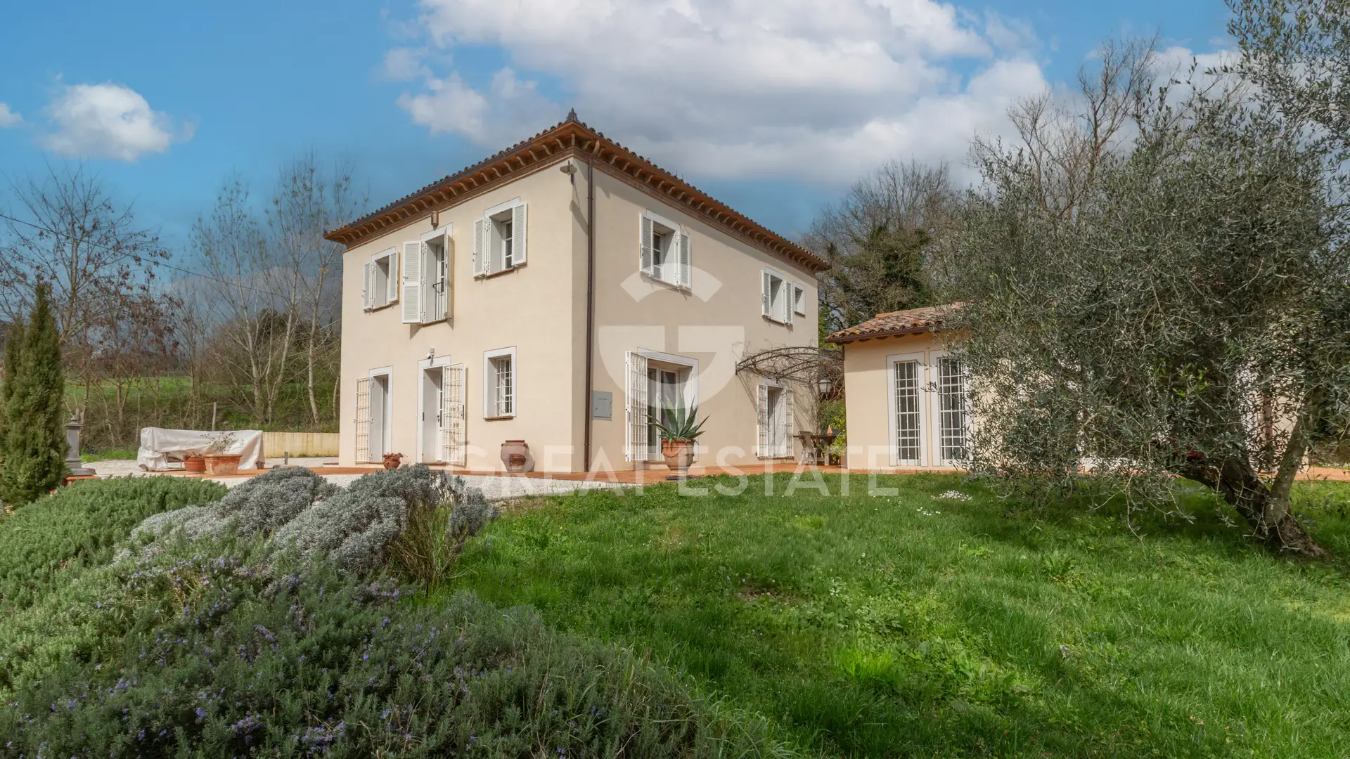 House 278m² in Italy, Perugia. Priced at 890000€ rent photo-11