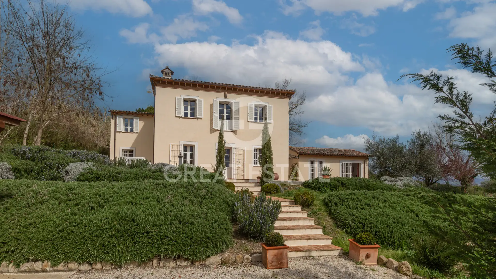 House 278m² in Italy, Perugia. Priced at 890000€ rent photo-7