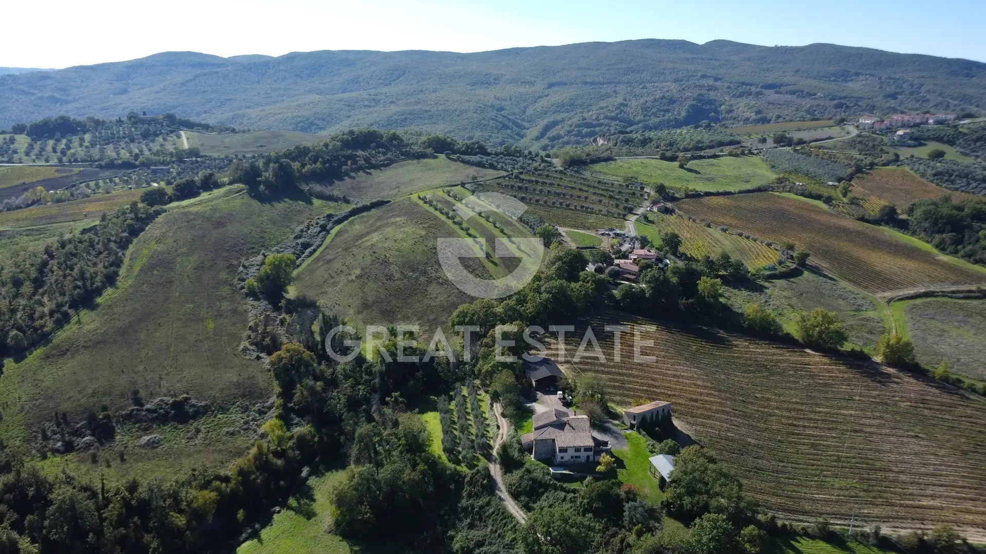 House 1387m² in Italy, Terney. Priced at 1200000€ rent photo-1
