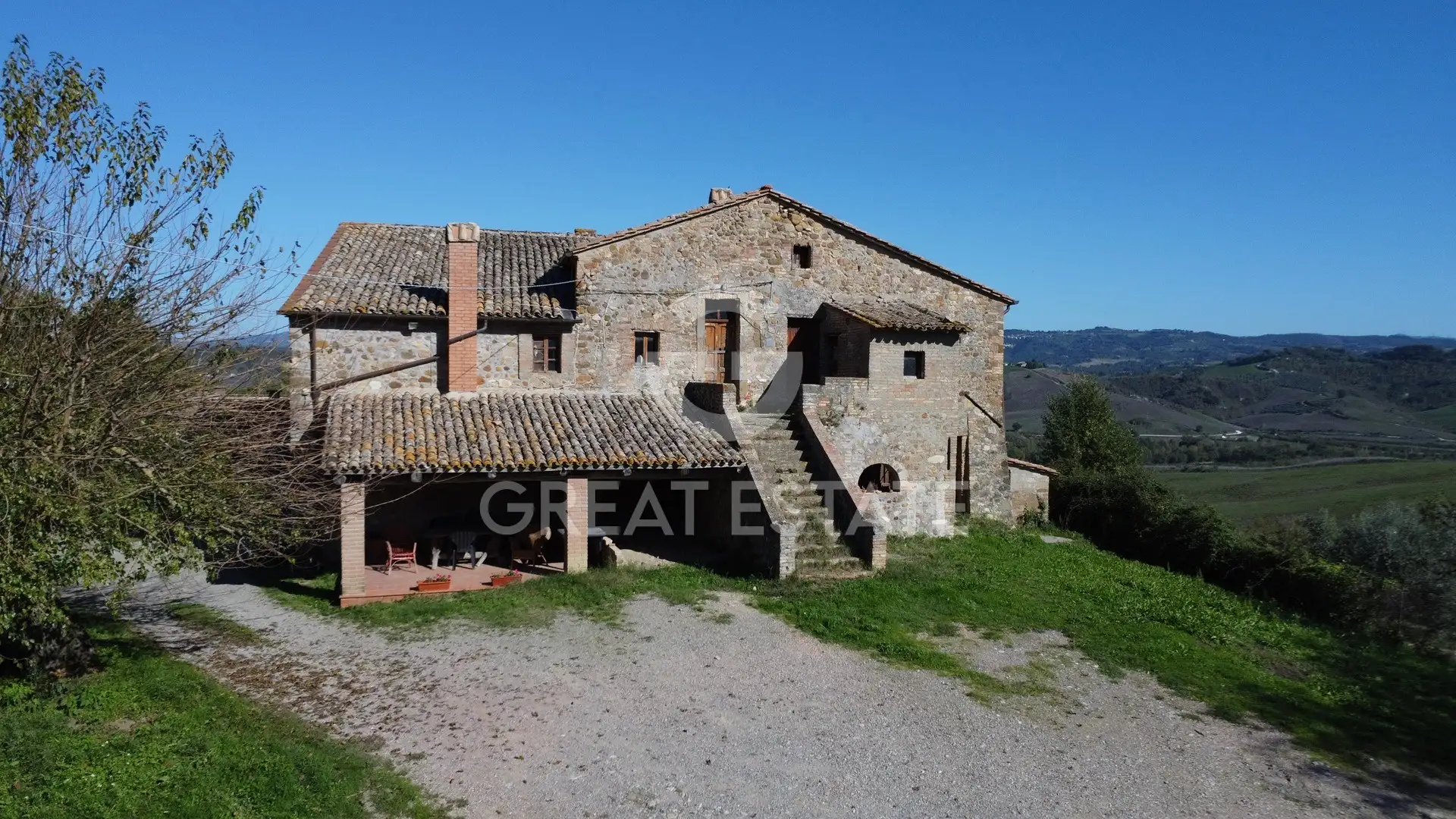 House 1387m² in Italy, Terney. Priced at 1200000€ rent photo-4