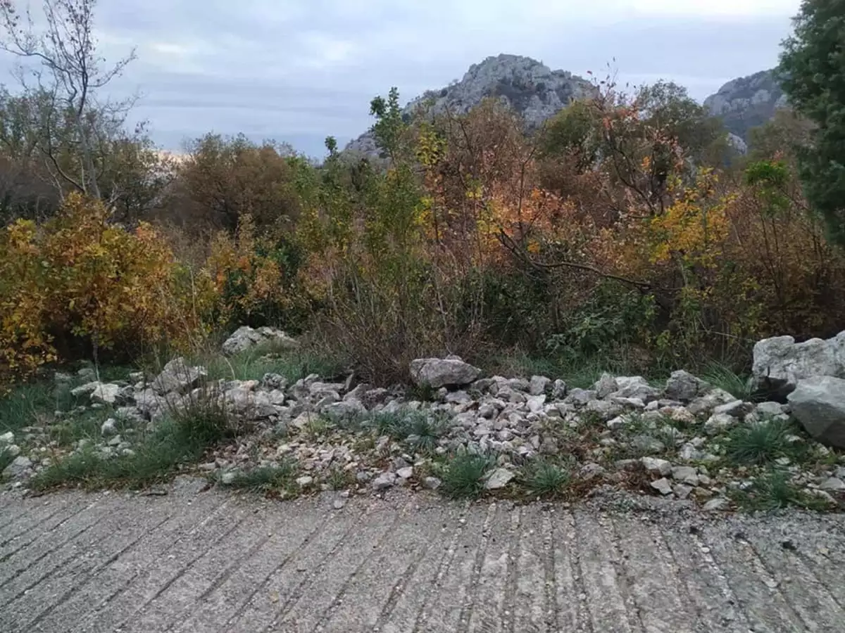 Land 1m² in Montenegro, Sutomore. Priced at 38500€ rent photo-1