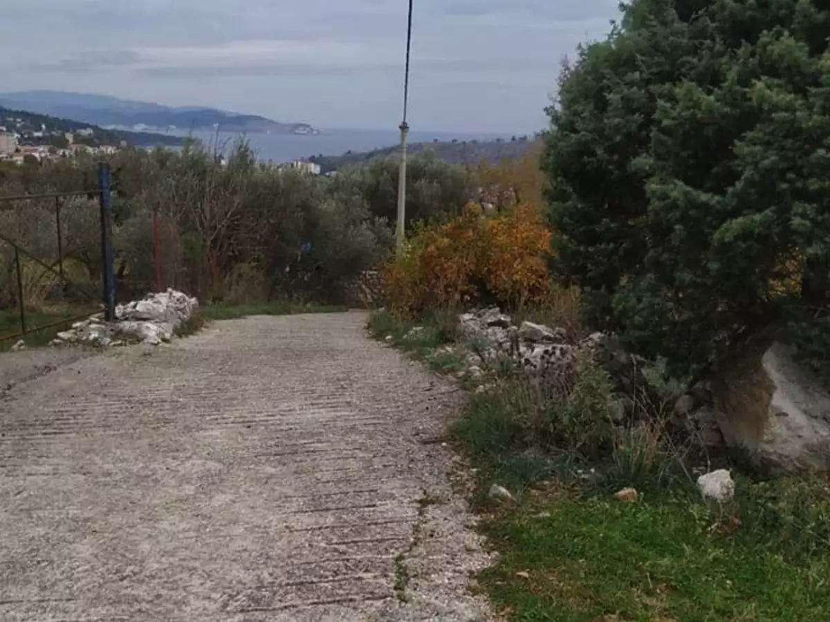 Land 1m² in Montenegro, Sutomore. Priced at 38500€ rent photo-2