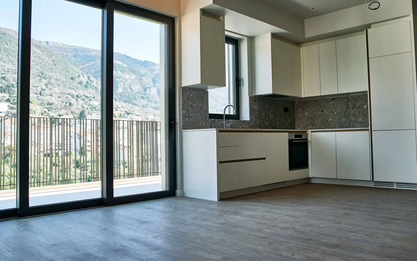 Flat 102m² in Montenegro, Tivat. Priced at 790000€ rent photo-13