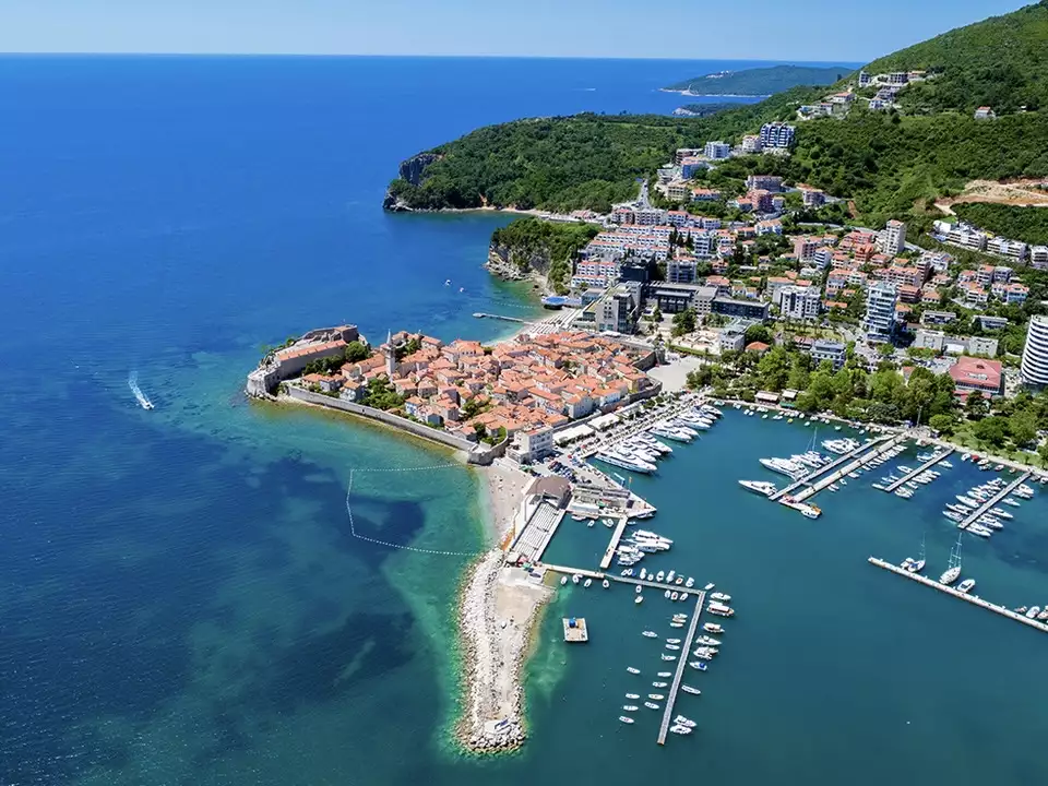 Flat 124m² in Montenegro, Budva. Priced at 690000€ rent photo-16
