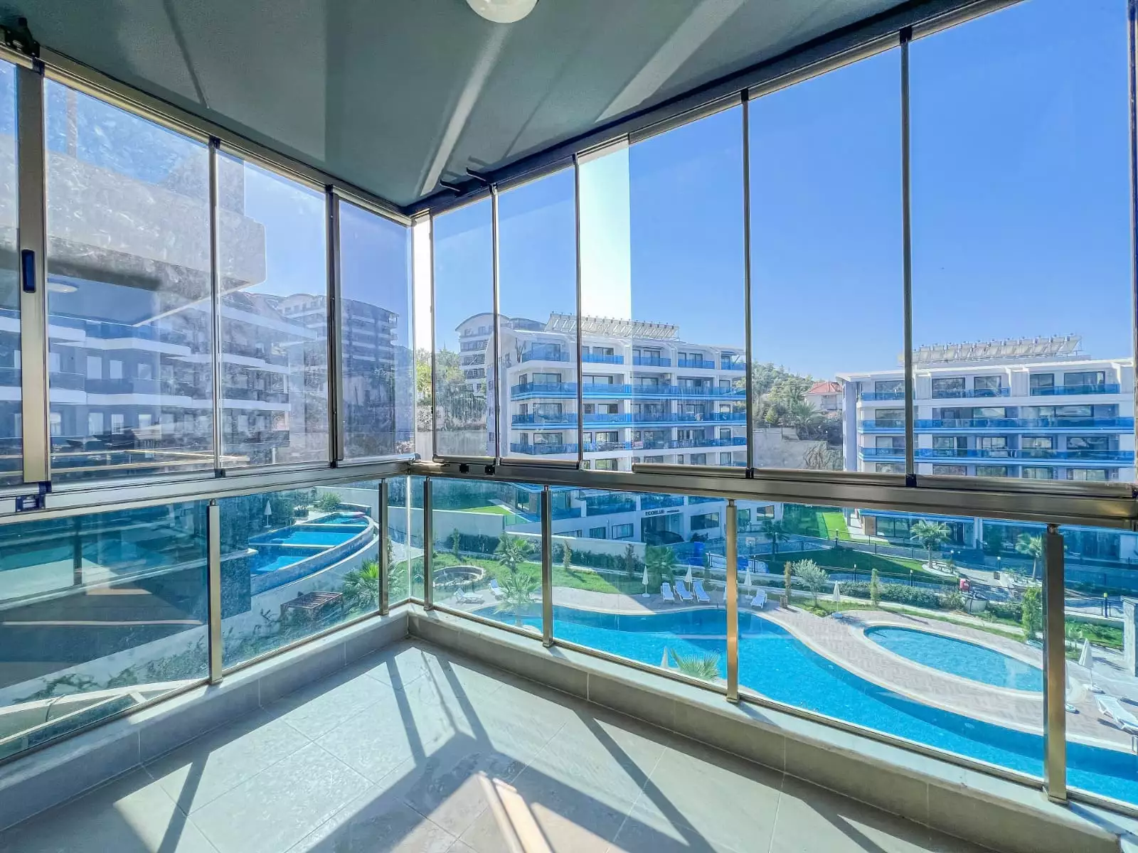 Flat 55m² in Turkey, Kargicak. Priced at 93500€ rent photo-21
