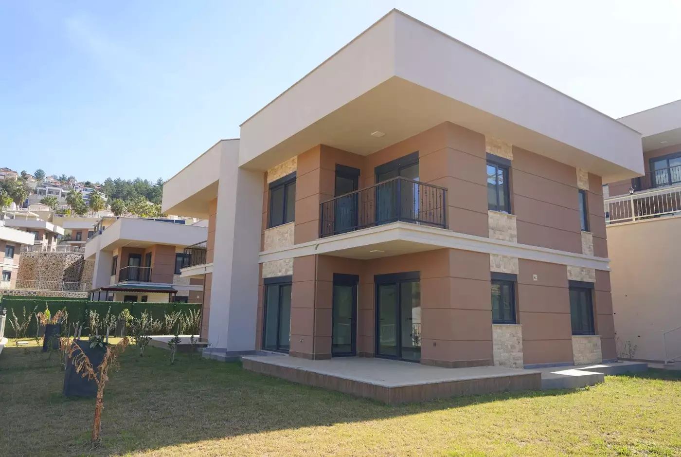 Villa 220m² in Turkey, Kargicak. Priced at 495000€ rent photo-1