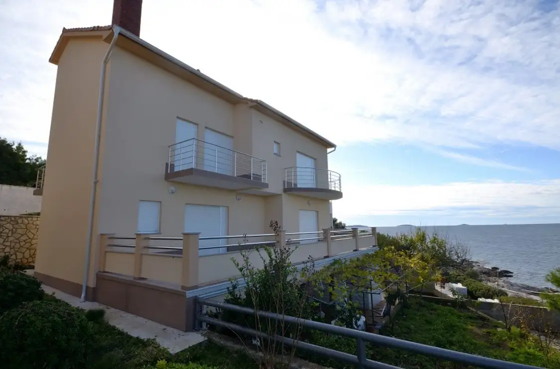 Villa 420m² in Croatia, Primosten. Priced at 2000000€ rent photo-8