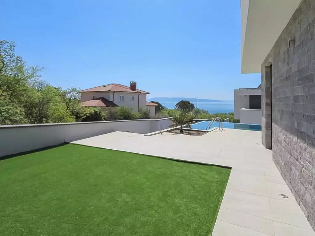 Villa 330m² in Croatia, Kostrena. Priced at 1900000€ rent photo-17