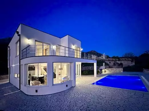 House 240m² in Montenegro, Dobra Voda. Priced at 599000€ rent photo-2