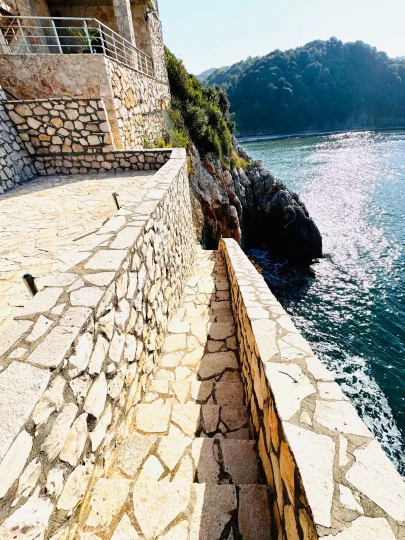 House 450m² in Montenegro, Dobra Voda. Priced at 1390000€ rent photo-25