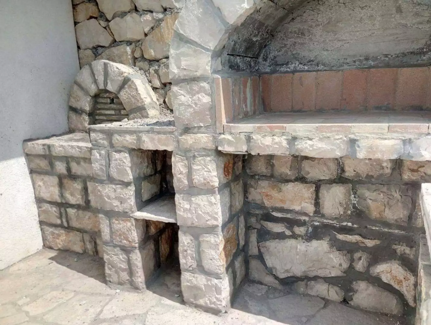 House 450m² in Montenegro, Dobra Voda. Priced at 1390000€ rent photo-35