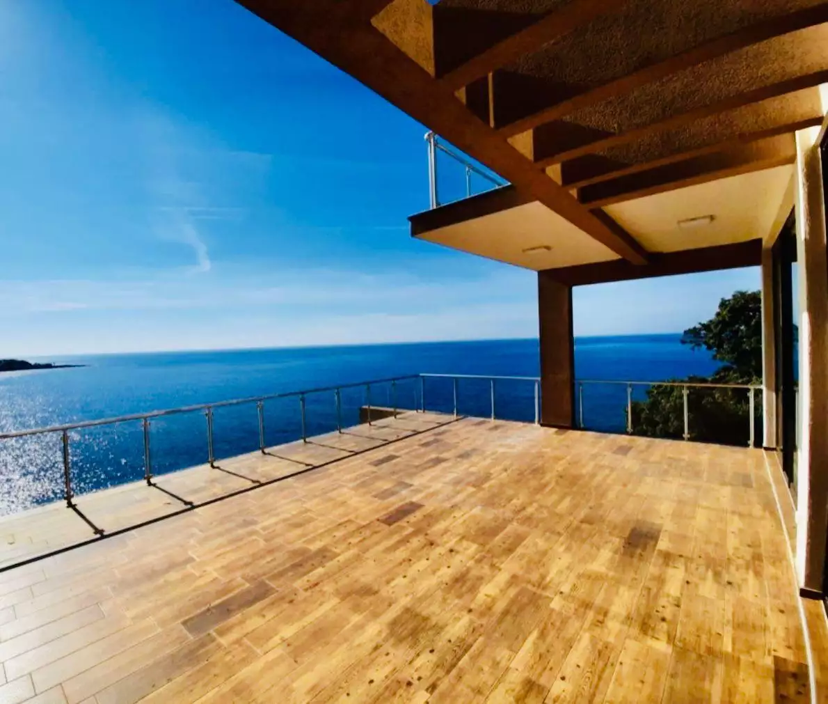 House 450m² in Montenegro, Dobra Voda. Priced at 1390000€ rent photo-48