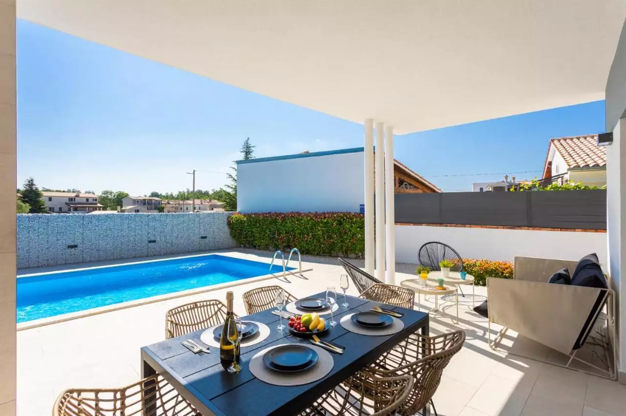 House 230m² in Croatia, Pula. Priced at 780000€ rent photo-6