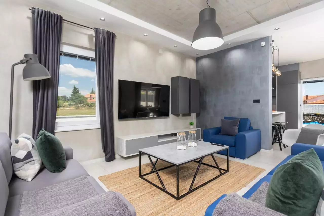 House 230m² in Croatia, Pula. Priced at 780000€ rent photo-8