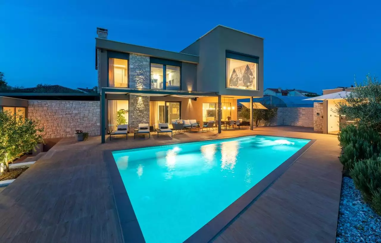 House 262m² in Croatia, Umag. Priced at 1580000€ rent photo-3