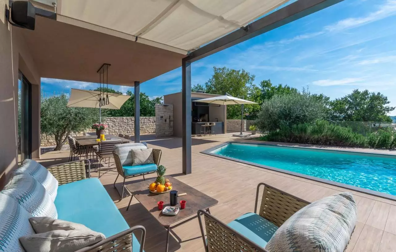 House 262m² in Croatia, Umag. Priced at 1580000€ rent photo-32