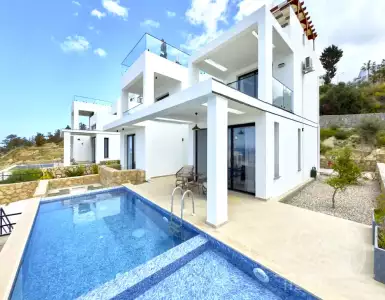 Buy in Cyprus for 690300€