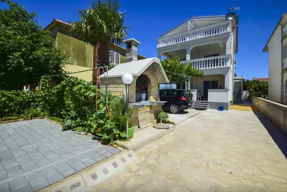 Hotels 298m² in Croatia, Sibenik. Priced at 1000000€ rent photo-3