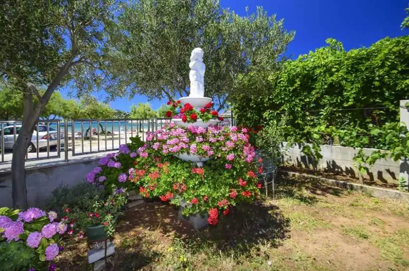 Hotels 298m² in Croatia, Sibenik. Priced at 1000000€ rent photo-8