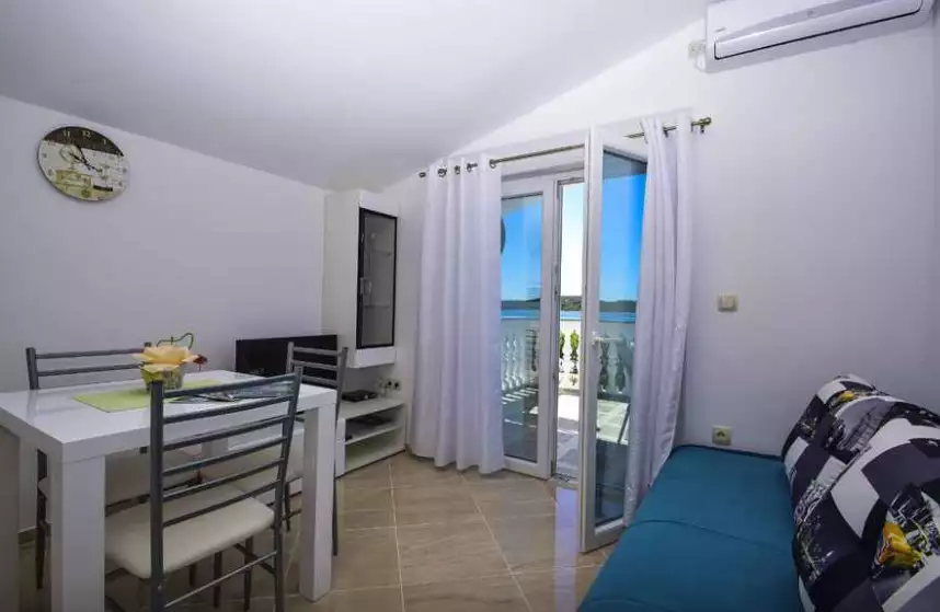Hotels 298m² in Croatia, Sibenik. Priced at 1000000€ rent photo-11