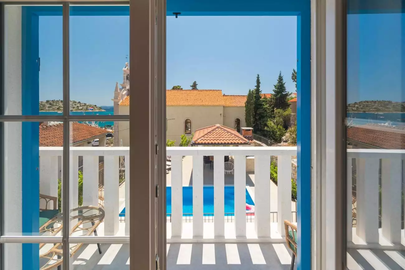 Villa 175m² in Croatia, Tribunj. Priced at 1249000€ rent photo-2