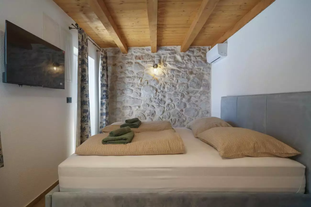 Villa 175m² in Croatia, Tribunj. Priced at 1249000€ rent photo-7