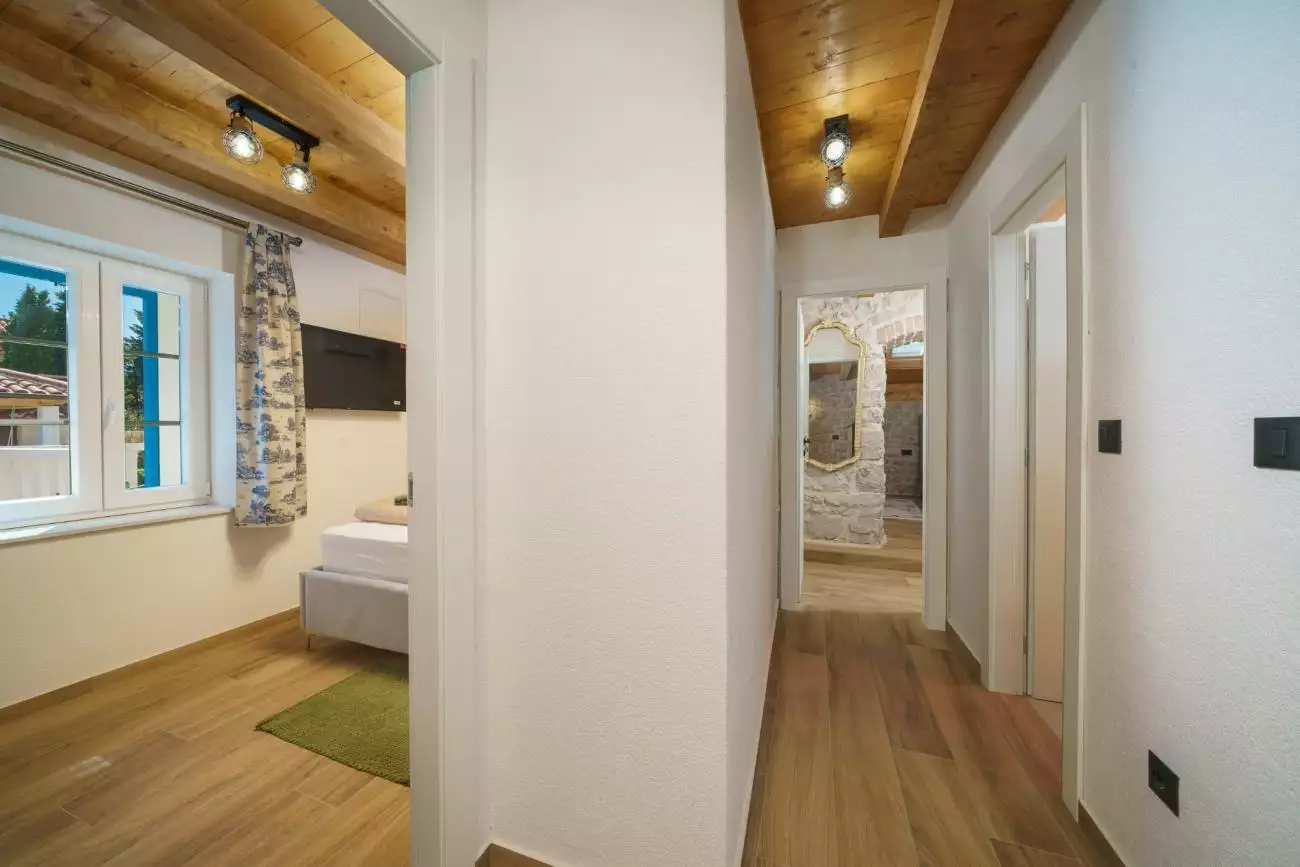 Villa 175m² in Croatia, Tribunj. Priced at 1249000€ rent photo-19
