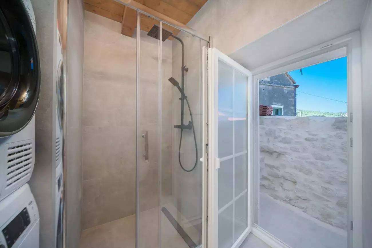 Villa 175m² in Croatia, Tribunj. Priced at 1249000€ rent photo-21