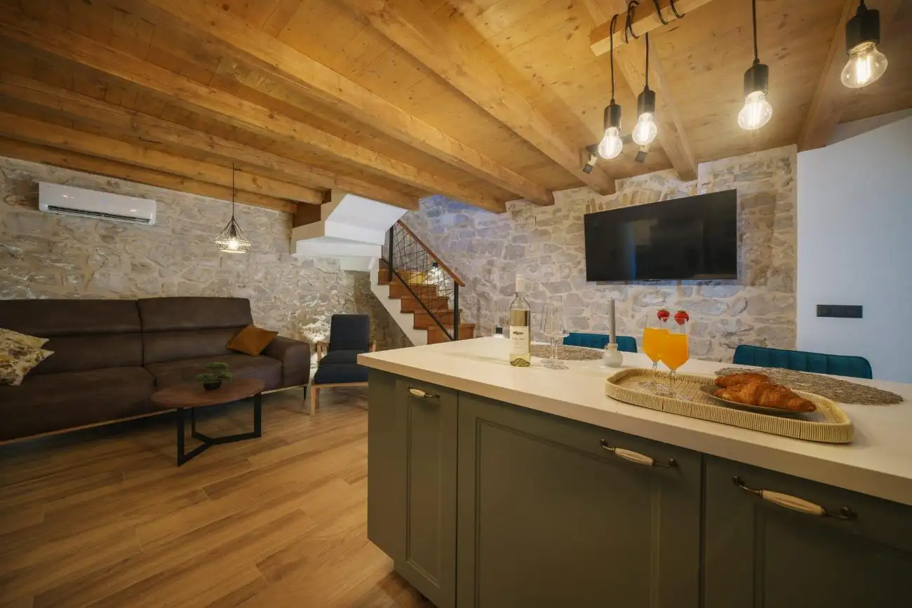 Villa 175m² in Croatia, Tribunj. Priced at 1249000€ rent photo-23