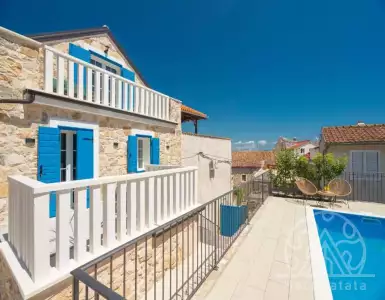 Buy in Croatia for 1249000€