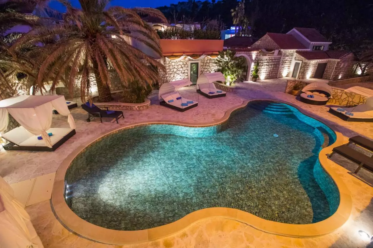 Villa 1050m² in Croatia, Dubrovnik. Priced at 2950000€ rent photo-4