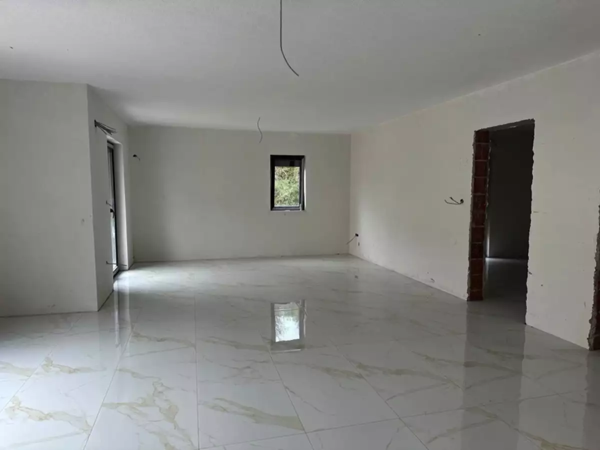 House 290m² in Montenegro, Dobra Voda. Priced at 305000€ rent photo-2