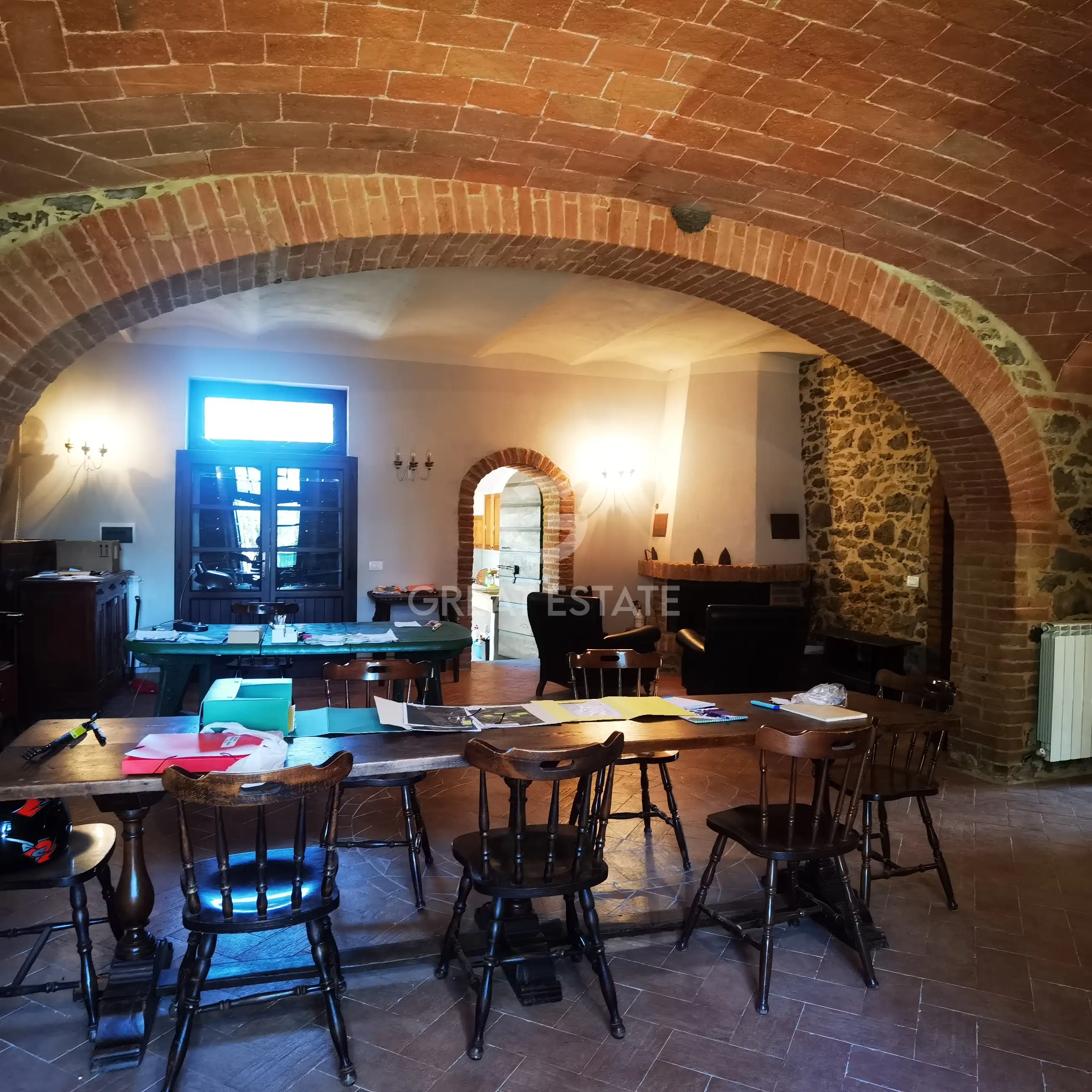 House 423m² in Italy, Perugia. Priced at 490000€ rent photo-2