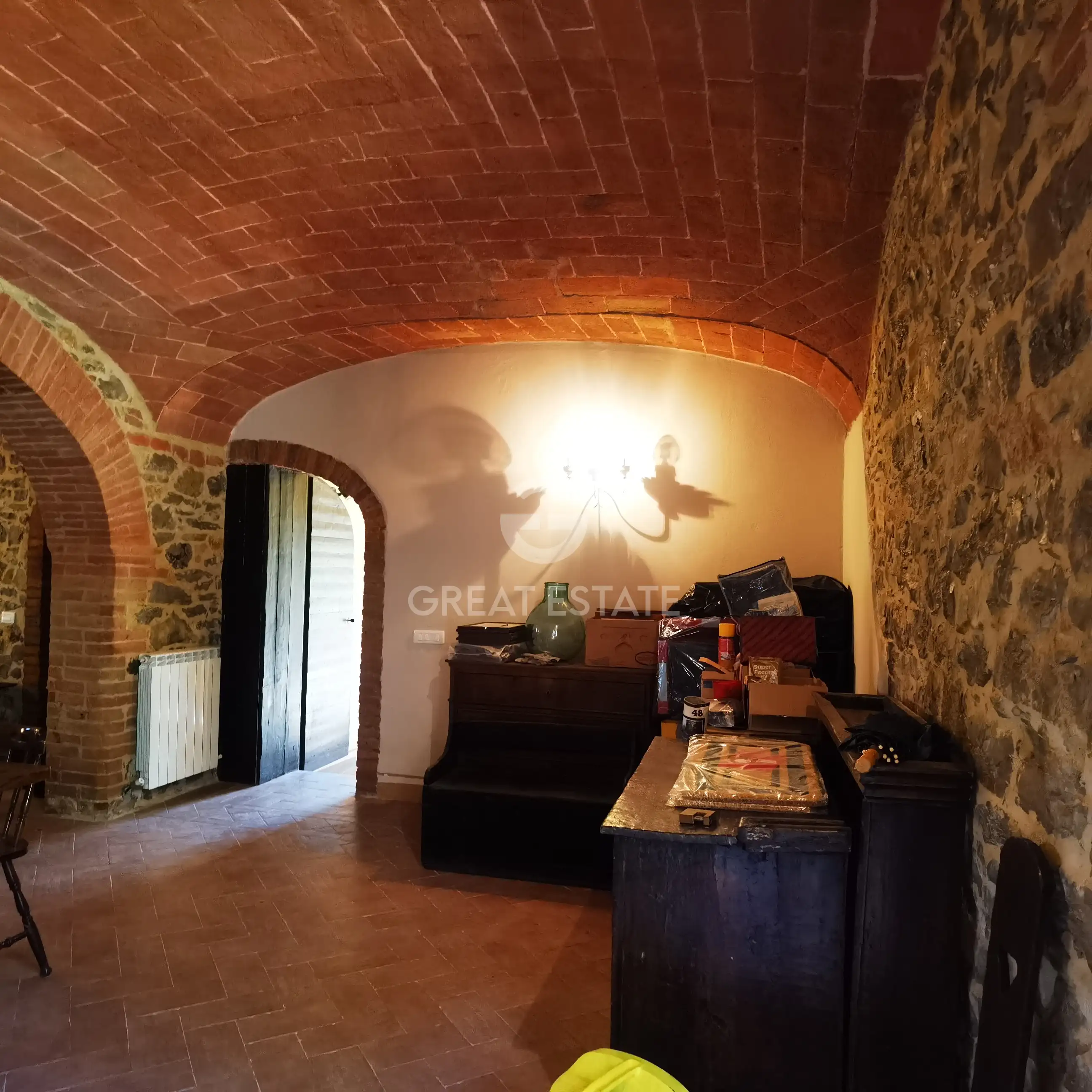 House 423m² in Italy, Perugia. Priced at 490000€ rent photo-4