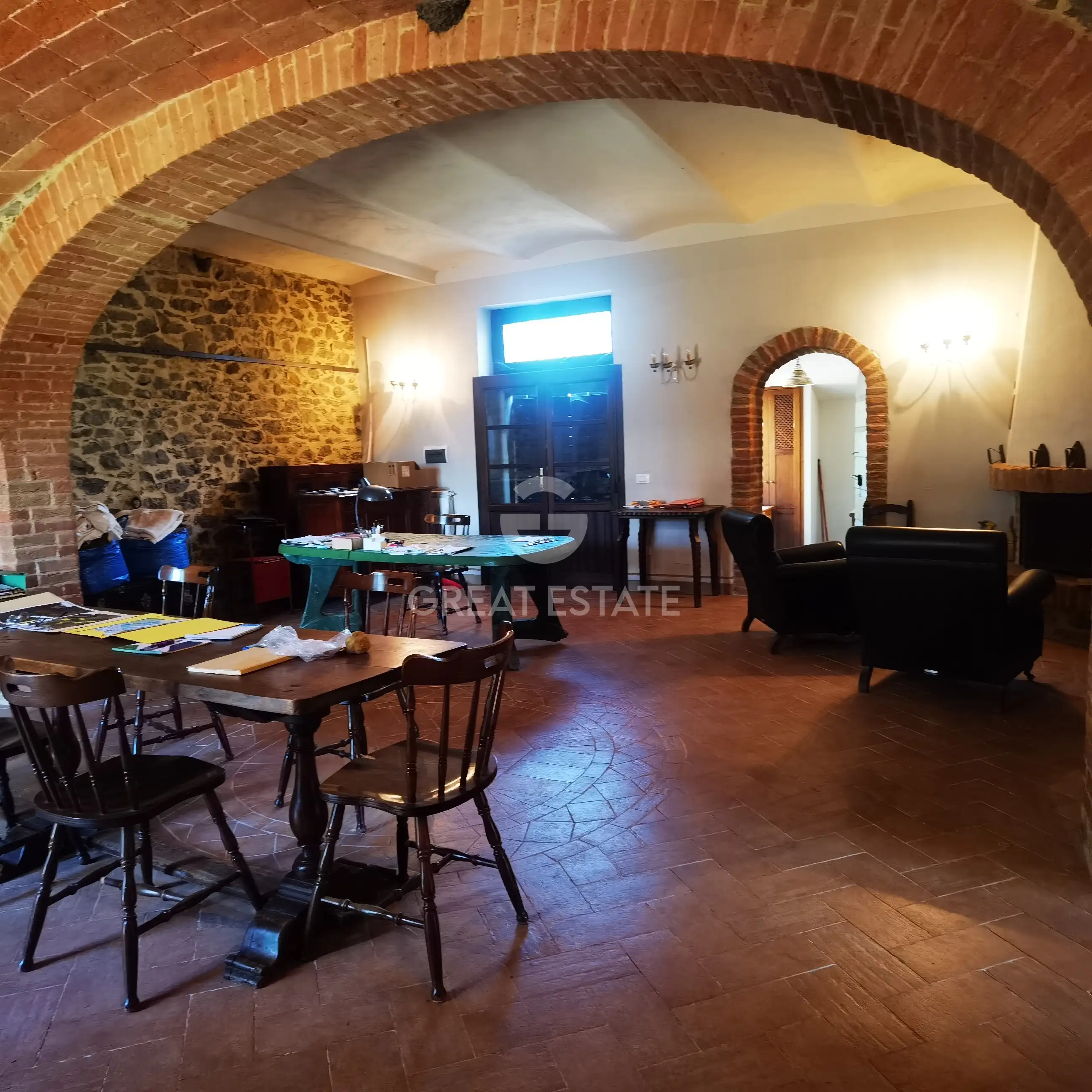 House 423m² in Italy, Perugia. Priced at 490000€ rent photo-14