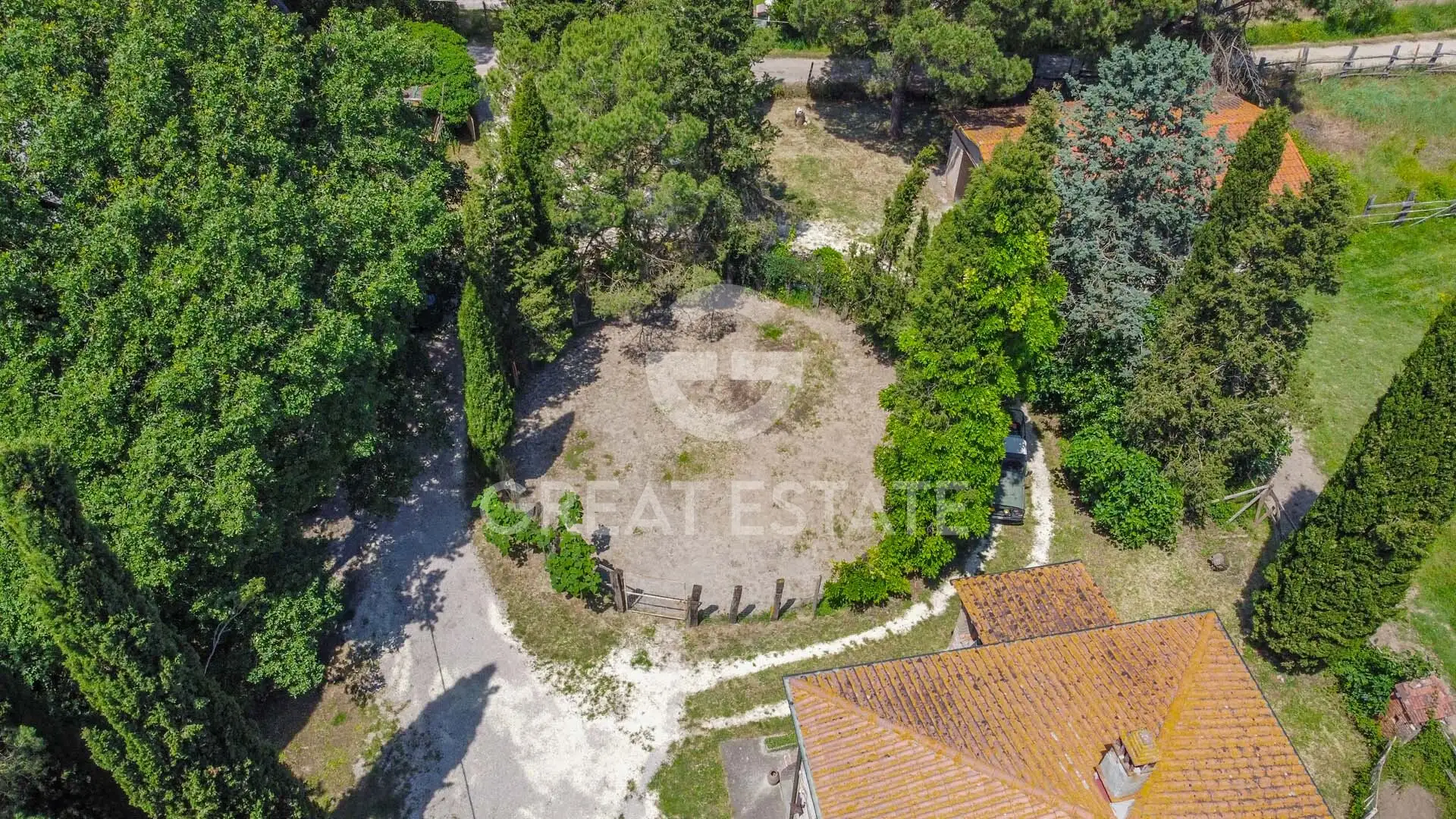 House 423m² in Italy, Perugia. Priced at 490000€ rent photo-4