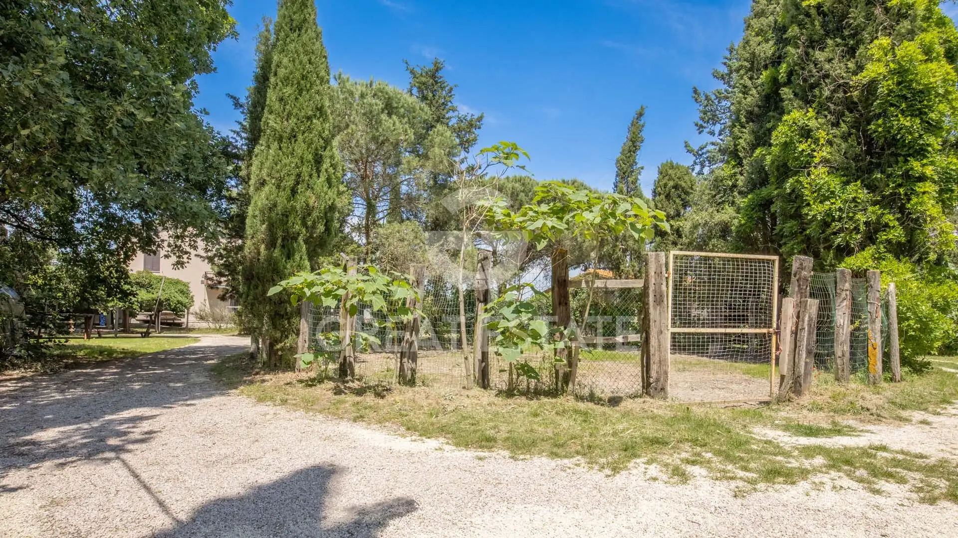House 423m² in Italy, Perugia. Priced at 490000€ rent photo-13