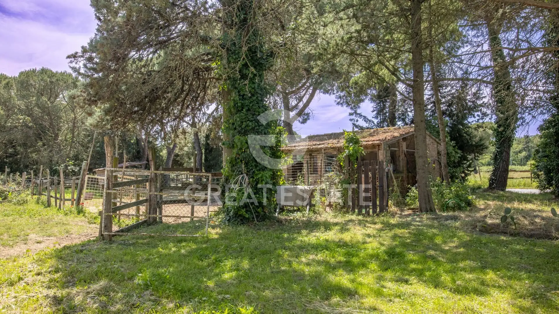 House 423m² in Italy, Perugia. Priced at 490000€ rent photo-14