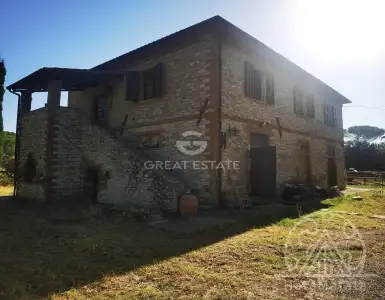 Buy in Italy for 490000€