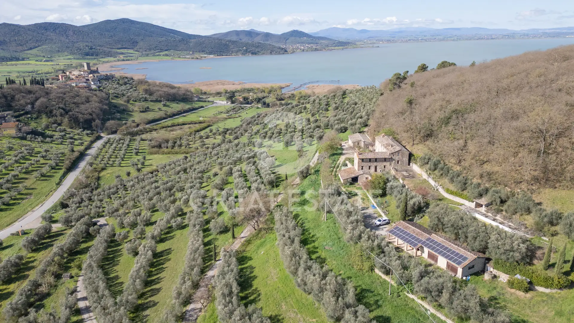 House 941m² in Italy, Perugia. Priced at 1100000€ rent photo-1