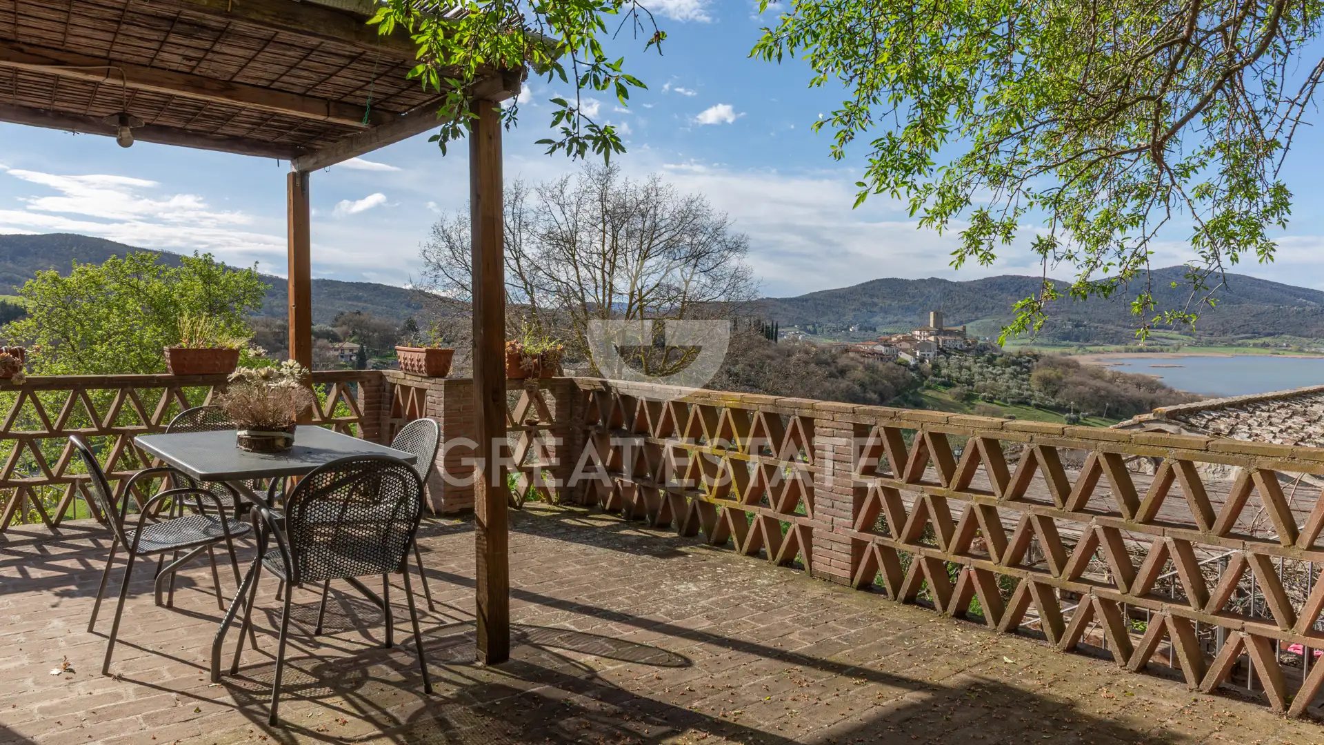 House 941m² in Italy, Perugia. Priced at 1100000€ rent photo-4