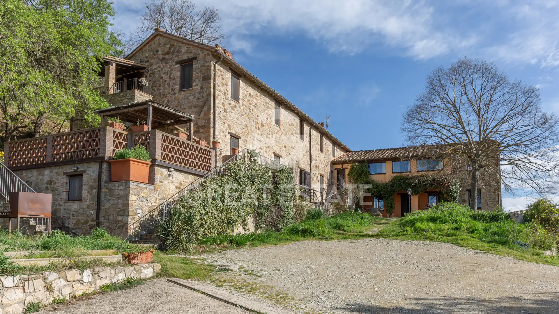 House 941m² in Italy, Perugia. Priced at 1100000€ rent photo-5