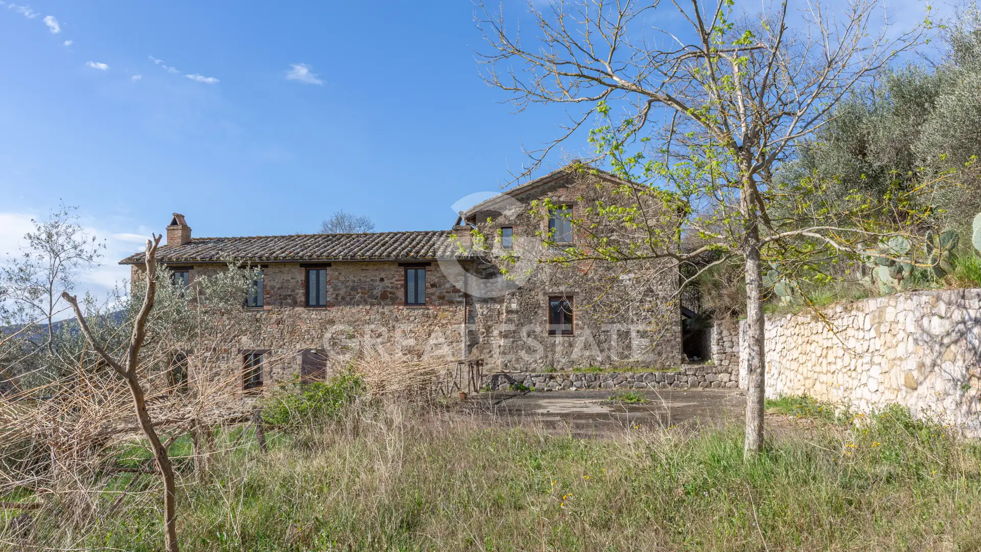 House 941m² in Italy, Perugia. Priced at 1100000€ rent photo-8
