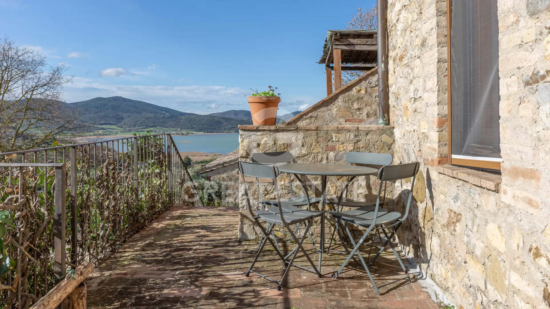 House 941m² in Italy, Perugia. Priced at 1100000€ rent photo-14